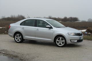 Škoda vedie na slovenskom
