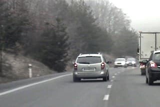 Policajti nás pokutami učia