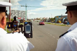 Polícia, kontroly, hliadky