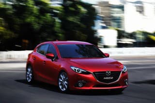Nová Mazda 3 s