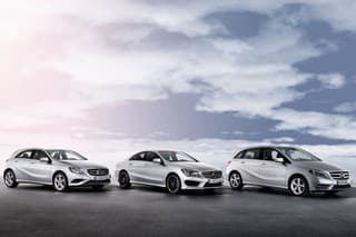 Mercedes - Benz začína