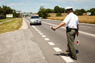 policajné hliadky, kontrola