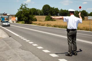 policajné hliadky, kontrola