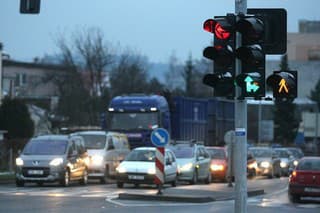 Svetelné signály na križovatke
