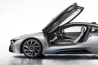 BMW i8 je plug-in