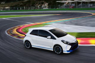 Toyota Yaris Hybrid R