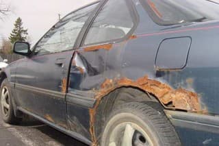 hrdza a auto