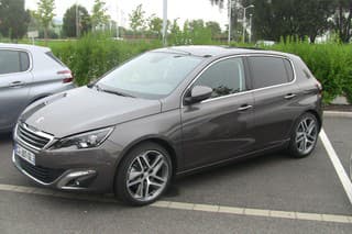 Peugeot 308 sa prezentuje