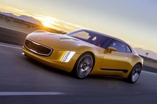 Kia GT4 Stinger zatiaľ