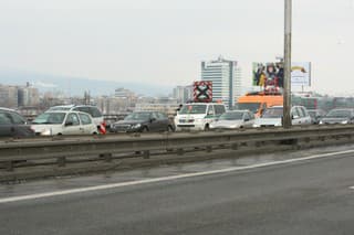 Zápcha na Prístavnom moste