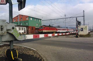 Železničné priecestia boli v