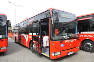 40 nových autobusov posilní
