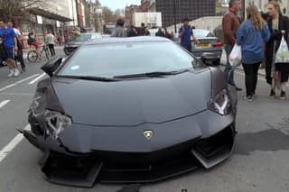 Trošku rozbitý Aventador... trošku