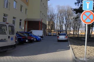 Parkovanie, parkovisko
