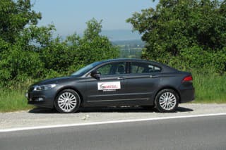 Qoros 3 sedan -