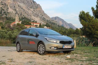 Kia cee´d Podkapotou.sk
