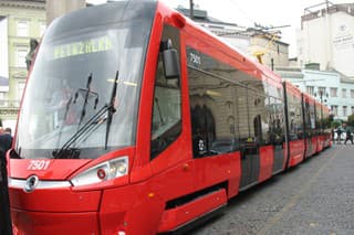Nízkopodlažná električka Škoda 30