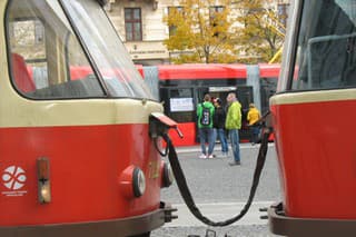 Nízkopodlažná električka Škoda 30