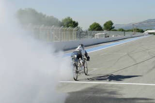 333 km/h na bicykli