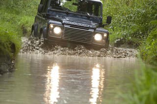Land Rover Defender na