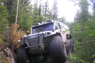 Makar 6x6 je špeciálne