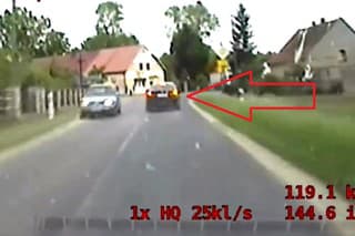 Nahaňačka policajtov s drogovým