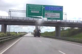 Žeriav sa pod most
