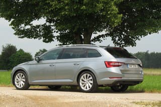 Škoda Superb Combi v