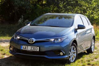 Toyota Auris hatchback 1,2