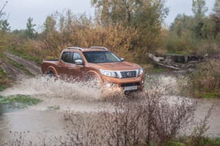 Nissan Navara 2.3d 2016
