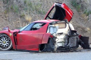 Ferrari Enzo pred a