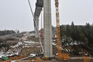 Diaľnica D3 Svrčinovec -