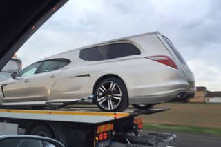 Porsche Panamera ako pohrebák