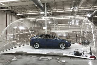 Tesla Model X a
