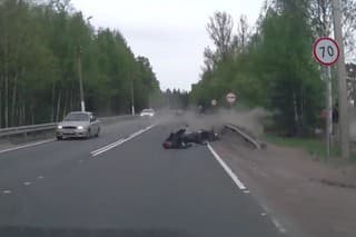 Nehoda motorkár vs autá