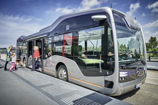 Mercedes autonómny autobus