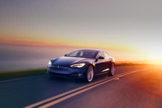 Tesla S, X aj