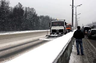 Čistenie od snehu v