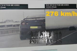 Nissan GT-R to trošku