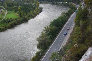 Hliadky, Strečno