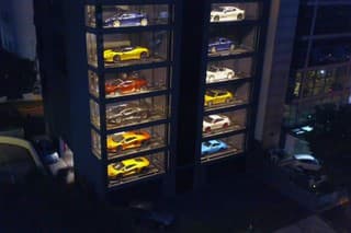 Predajný automat na autá