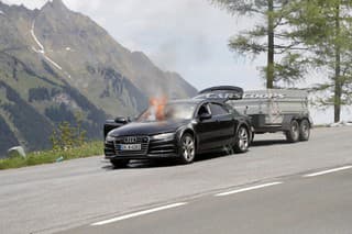 Audi A7 vs plamene