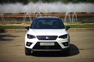 SEAT ARONA Barcelona photo