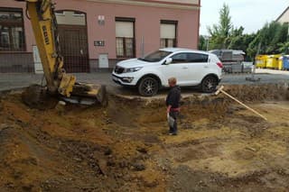 Tu zostaneš...