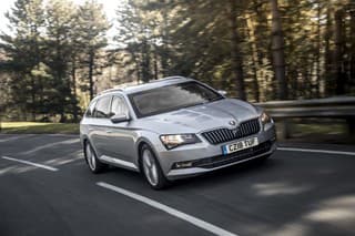 Škoda Superb s pancierom