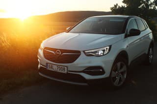 Opel Grandland X 1,6