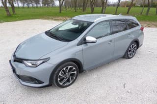 Toyota Auris Freestyle Hybrid