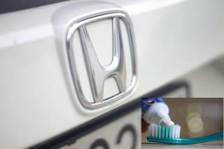 Honda vs zubná pasta