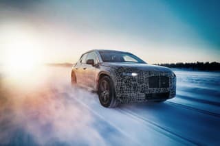 BMW iNext, i4 a