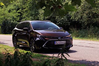 Toyota Corolla 2,0 Hybrid